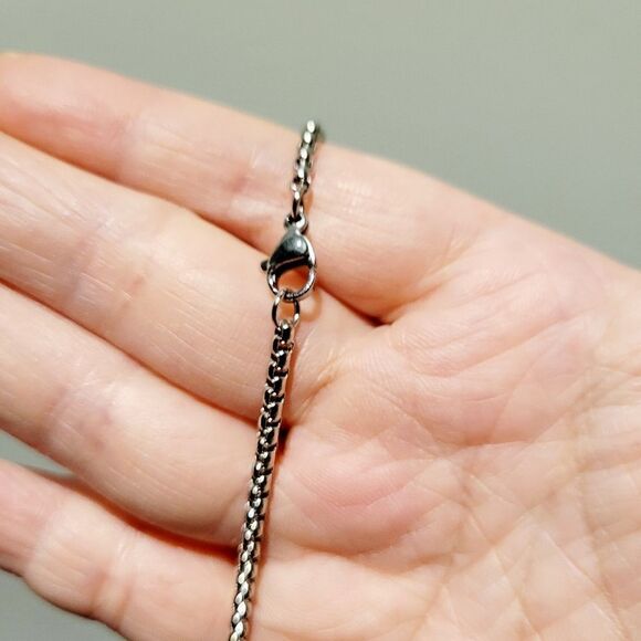 Brand New 3D Jokers Silver Necklace - Picture 5 of 8